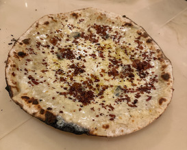 Dinner at PIZZERIA ROMANA IL PENTITO (ピッツェリア・ロマーナ・イル・ペンティート)