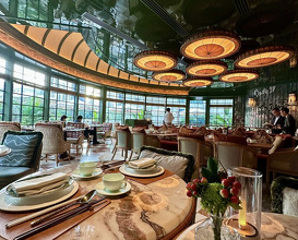 Dinner at Ming Pavilion at Island Shangri-La