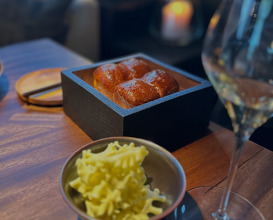 Dinner at Enclos Sonoma