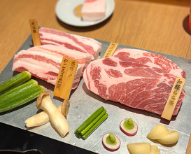 Dinner at Prettyporkfactory