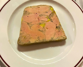 Dinner at Chez Georges, depuis 1964