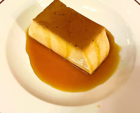 Dinner at Chez Georges, depuis 1964