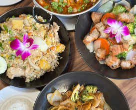 Dinner at Flamin' Thai