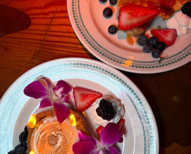Dinner at Mai-Kai Restaurant and Polynesian Show