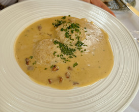 Lunch at Das Bräu