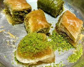 Dinner at Elmacı Pazarı Güllüoğlu Baklava