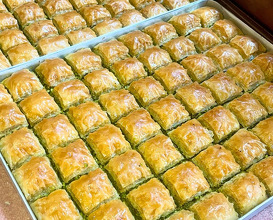 Dinner at Elmacı Pazarı Güllüoğlu Baklava