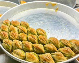 Dinner at Elmacı Pazarı Güllüoğlu Baklava