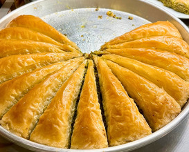 Dinner at Elmacı Pazarı Güllüoğlu Baklava