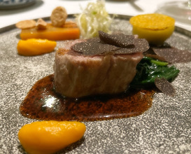 Dinner at Ta Vie 旅