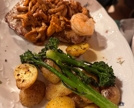 Dinner at Zloam Wirt