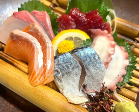 Dinner at 酒場みつばち