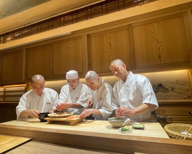 Dinner at Hato (波濤)