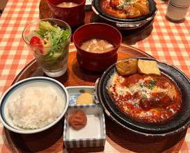 Dinner at 御堂筋ロッヂ