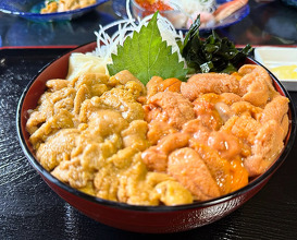 Dinner at 漁師の店 中村屋
