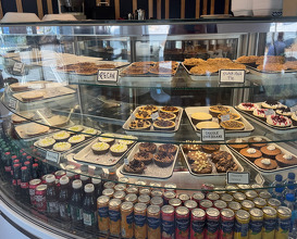 Dinner at Doodle Pies