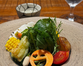 Dinner at 傳 Den