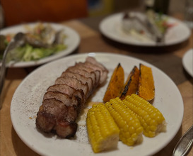 Dinner at Le 14e ル・キャトーズイエム
