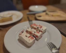 Dinner at Le 14e ル・キャトーズイエム