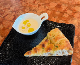 Dinner at ピッツァバー on 38th