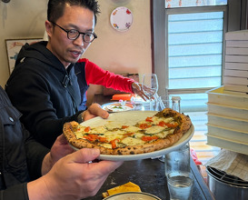 Lunch at uRashiMa Pizza