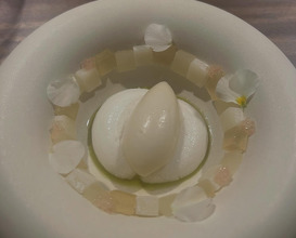 Dinner at Enclos Sonoma