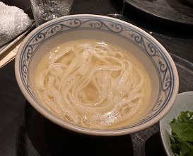Dinner at Ăn Ði