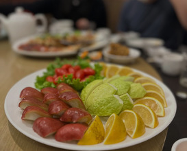 Dinner at 金蓬萊遵古台菜