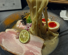 Dinner at Ramen Jazzy Beats 