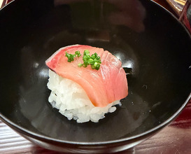 Lunch at Kataori (片折)