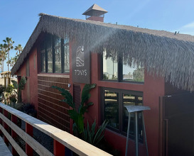 Dinner at Tonys Beach Restaurant