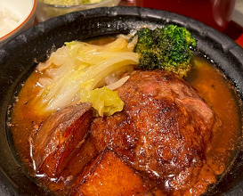 Dinner at 洋食手嶋