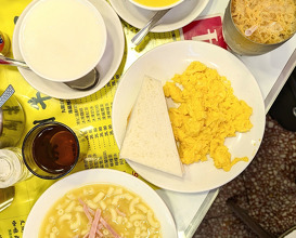 Dinner at 澳洲牛奶公司 Australia Dairy Company