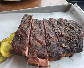 Dinner at Tropical Smokehouse