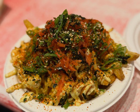 Dinner at Hanbaagaasuuteeki