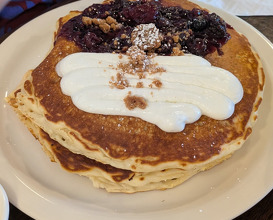 Dinner at Winnie & Ethel's Downtown Diner