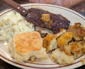 Dinner at Winnie & Ethel's Downtown Diner