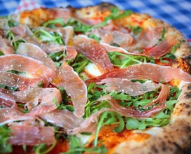 Dinner at Nettie’s Pizza Den