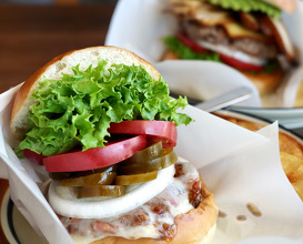 Dinner at NICE TOWN BURGER