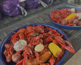 Dinner at Jo Mama’s Crawfish