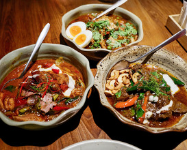 Dinner at ชามแกง