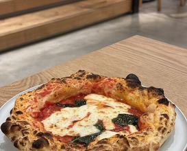 Dinner at 400℃ Pizza (400℃ PIZZA)
