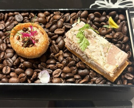 Dinner at Petit Restaurant Bouquet de France (プチレストラン ブーケ・ド・フランス)