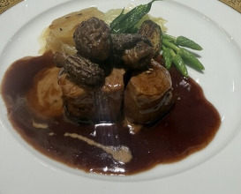 Dinner at Chez Inno (シェ・イノ)
