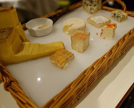 Dinner at Chez Inno (シェ・イノ)