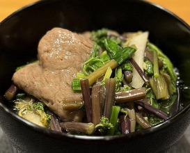 Dinner at Den (傳)