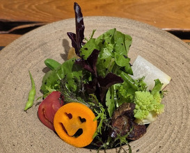 Dinner at Den (傳)