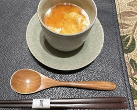 Dinner at Den (傳)