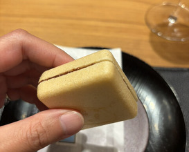 Dinner at Den (傳)