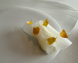 Dinner at ESqUISSE (エスキス)